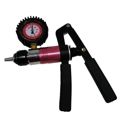 Комплект для прокачки тормозов BrakeSure с вакуумным насосом и тестером-4